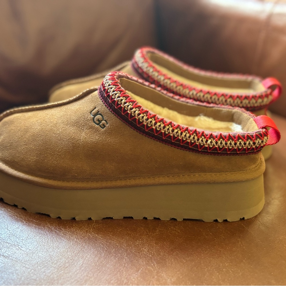 UGG Tazz II - Tan Mules with Red Trim